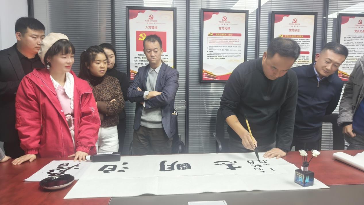 图片2.jpg 图片2.jpg